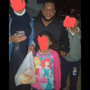 PAI SOLO COM 3 FILHOS SOZINHO E DESEMPREGADO